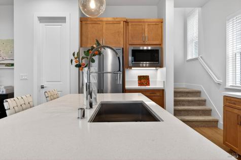 341 Cornell Street Windsor CA 9549