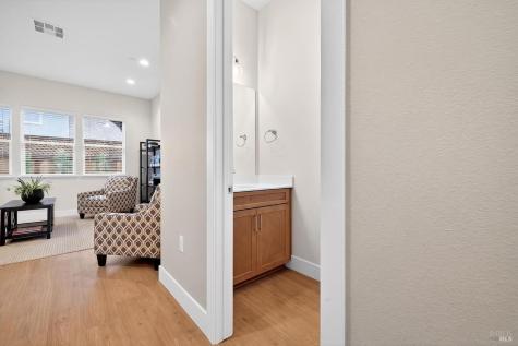 341 Cornell Street Windsor CA 9549