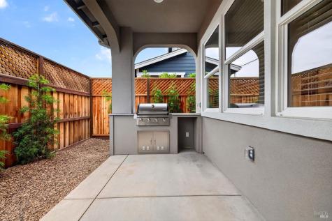 341 Cornell Street Windsor CA 9549