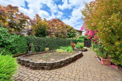 38 Maybeck Street Novato CA 94949