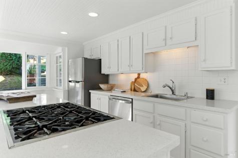 3337 Shoreline Highway Stinson Beach CA 94970