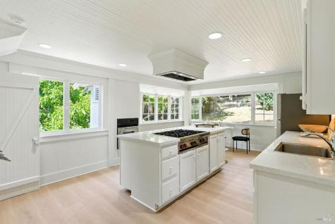 3337 Shoreline Highway Stinson Beach CA 94970