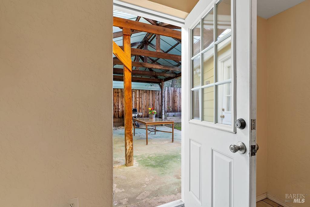 201 Triplett Drive Cloverdale CA 95425