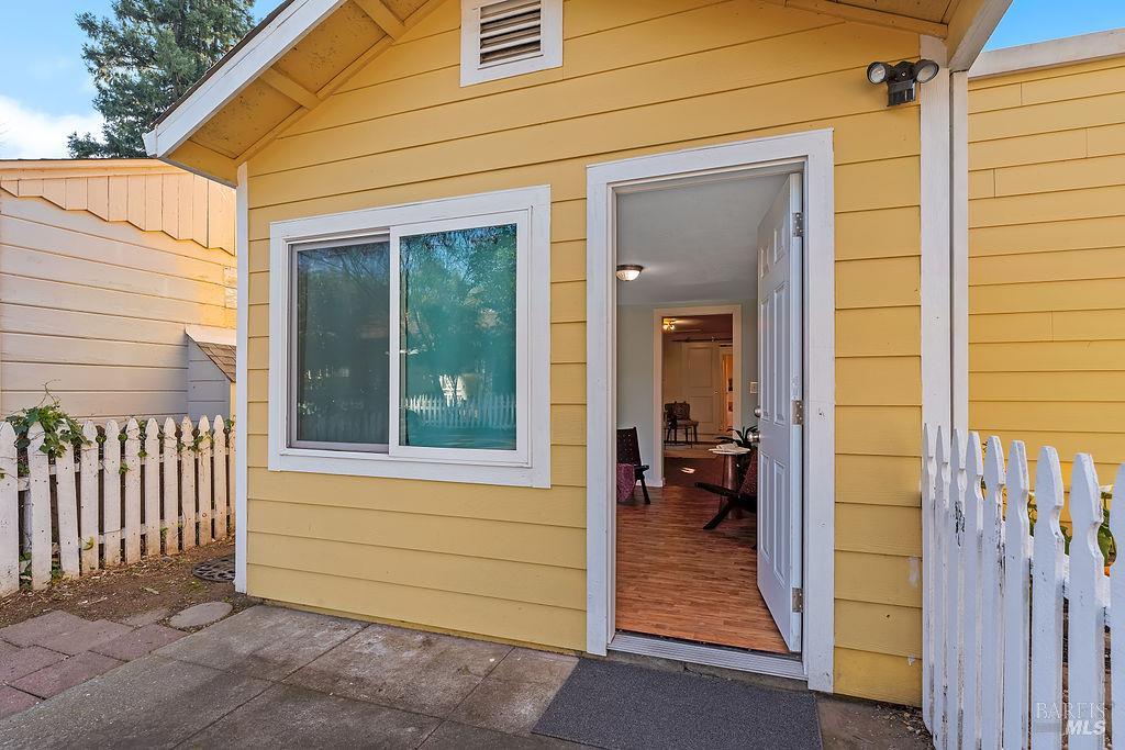 201 Triplett Drive Cloverdale CA 95425