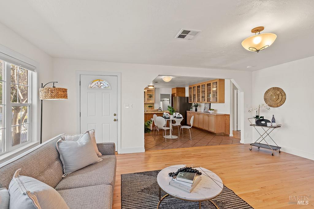 201 Triplett Drive Cloverdale CA 95425