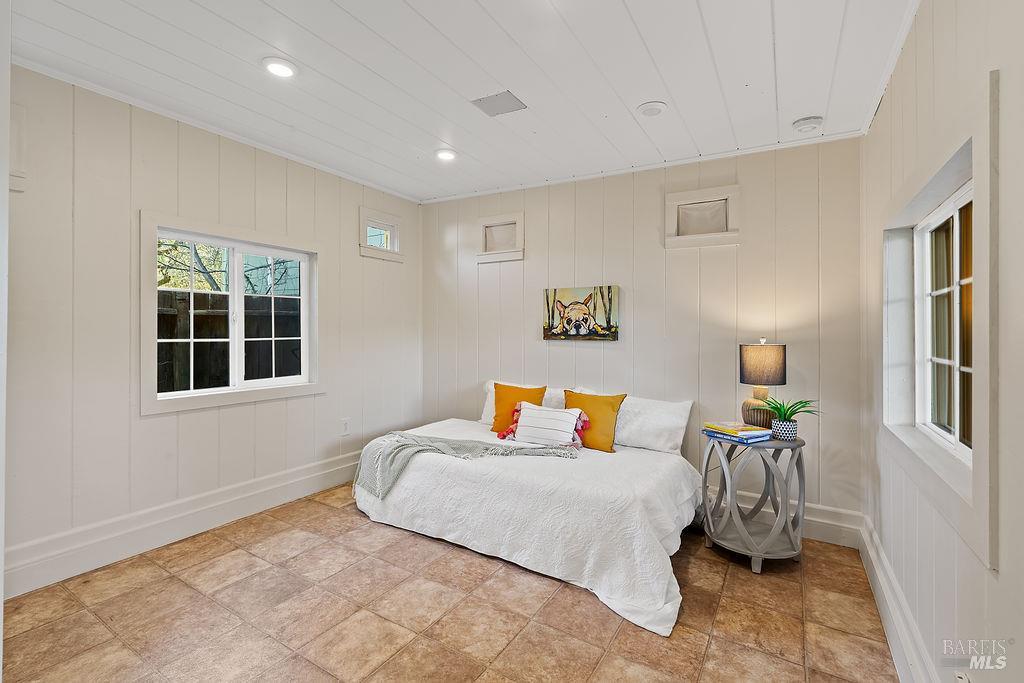 201 Triplett Drive Cloverdale CA 95425