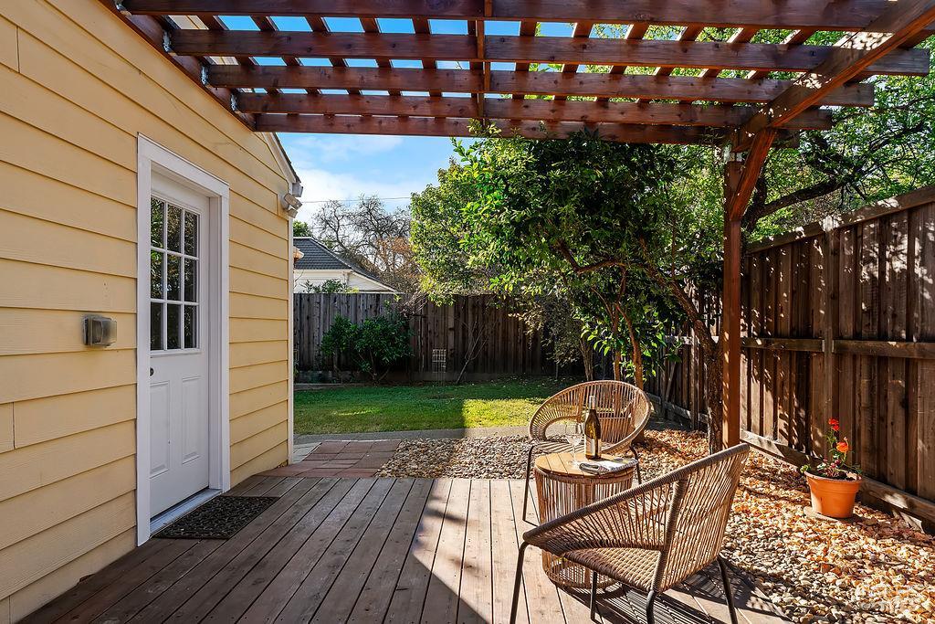 201 Triplett Drive Cloverdale CA 95425
