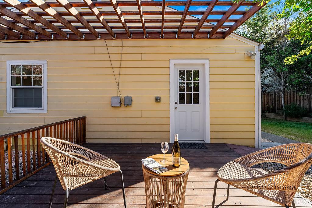201 Triplett Drive Cloverdale CA 95425
