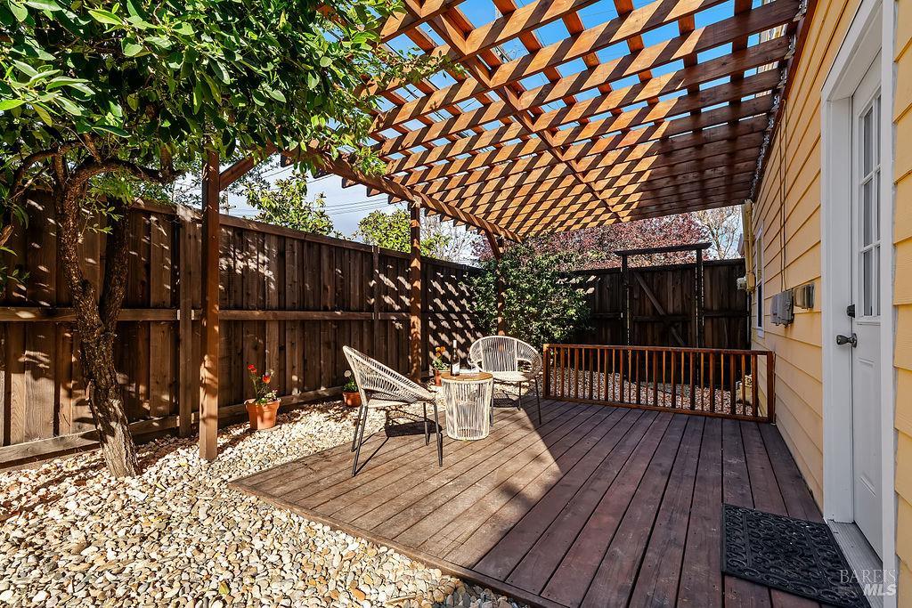 201 Triplett Drive Cloverdale CA 95425
