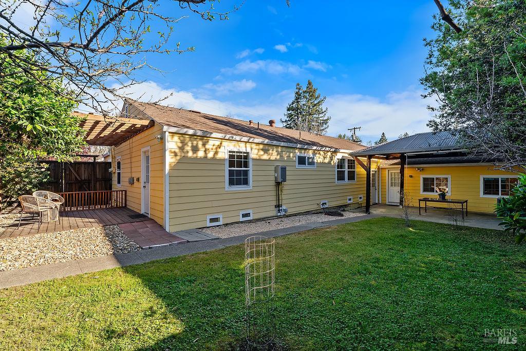 201 Triplett Drive Cloverdale CA 95425