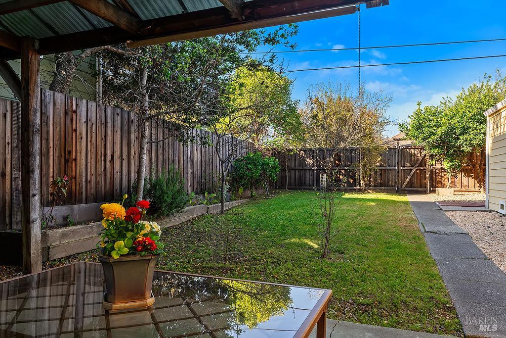 201 Triplett Drive Cloverdale CA 95425