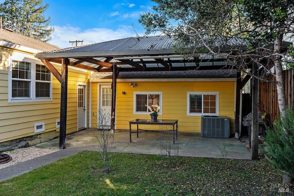 201 Triplett Drive Cloverdale CA 95425