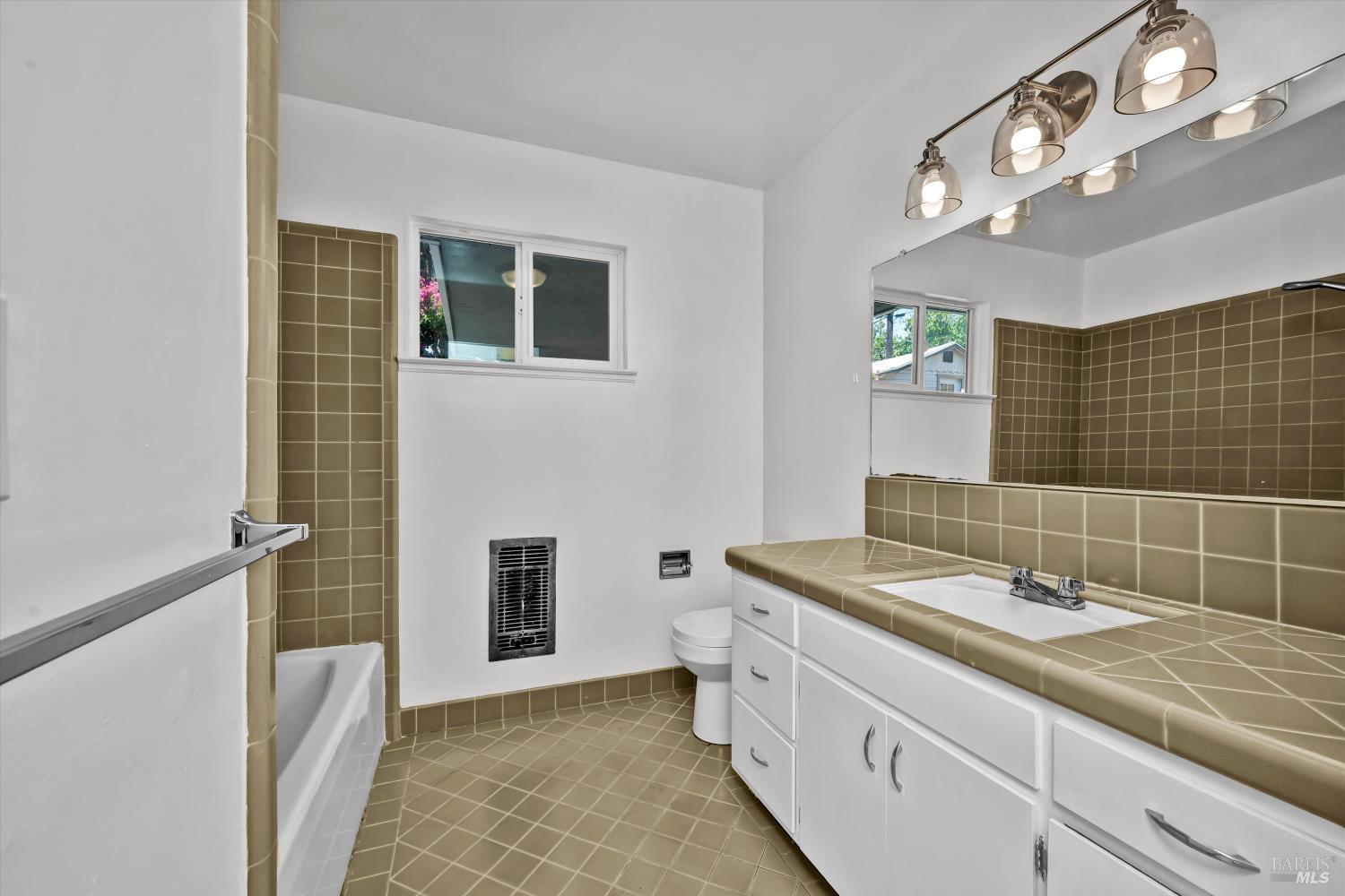 70 Lupoyoma Avenue Lakeport CA 95453