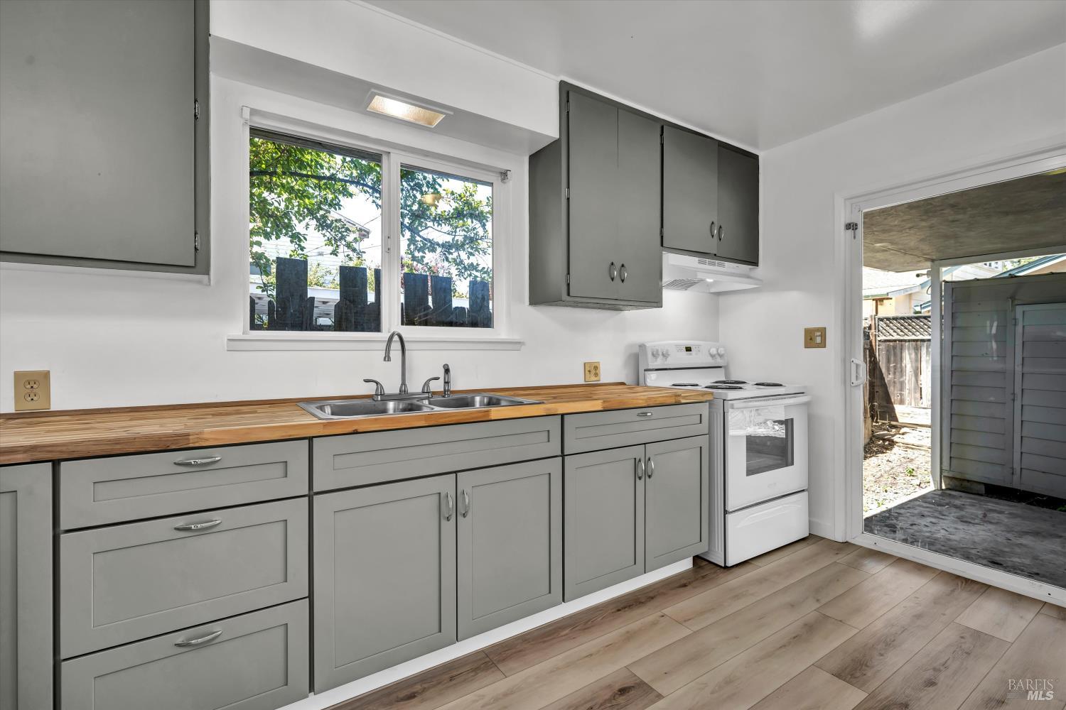 70 Lupoyoma Avenue Lakeport CA 95453