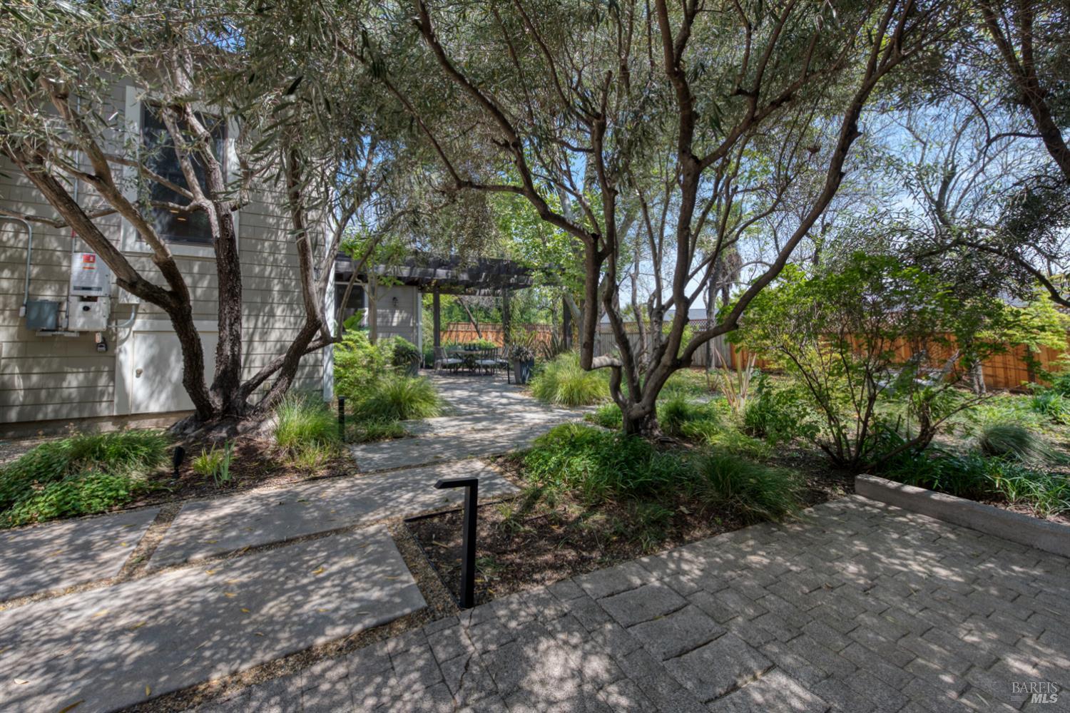 999 Pratt Avenue St. Helena CA 94574