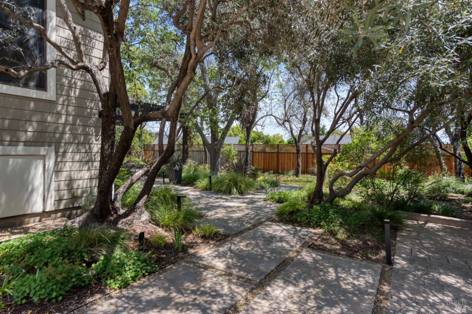999 Pratt Avenue St. Helena CA 94574
