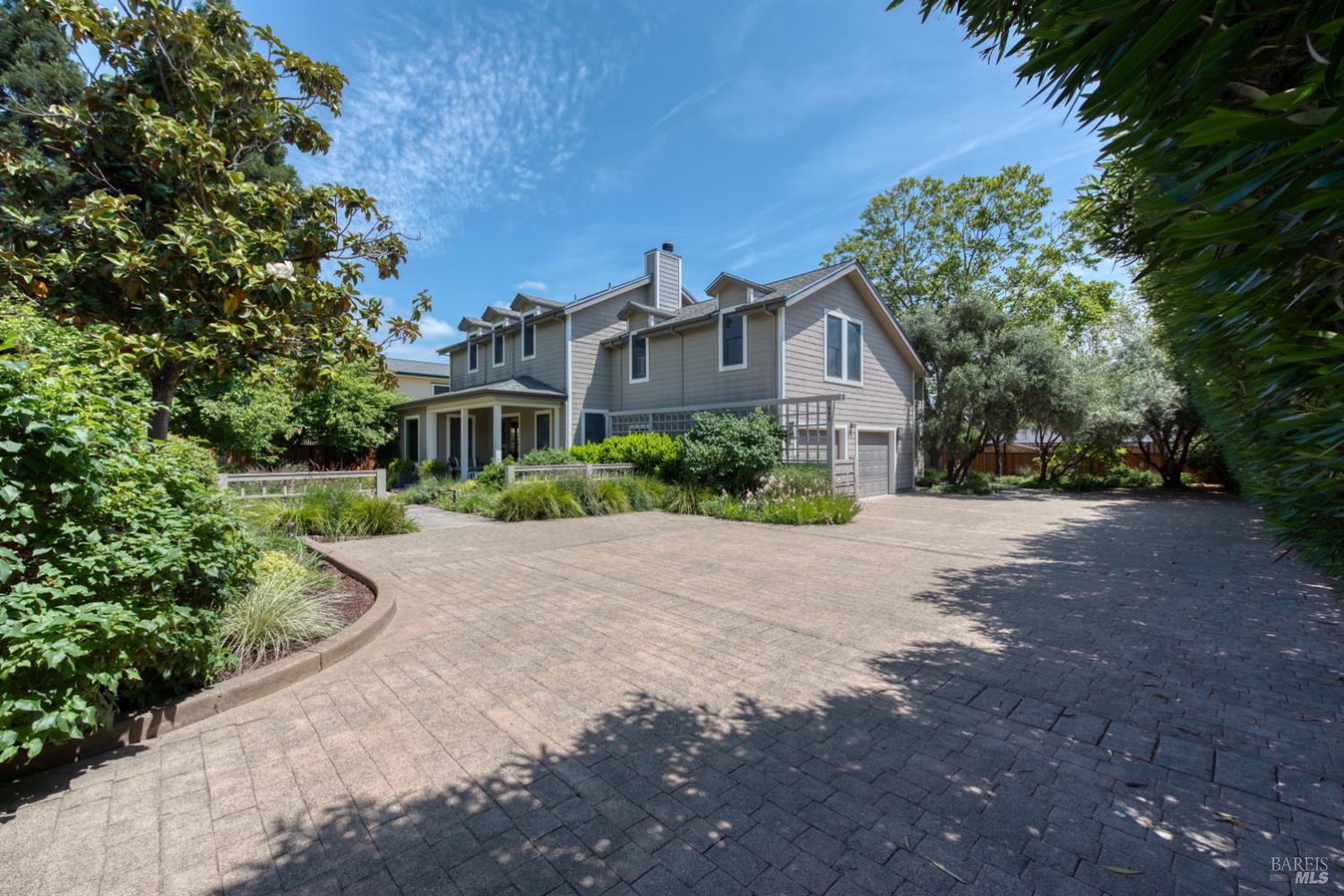 999 Pratt Avenue St. Helena CA 94574