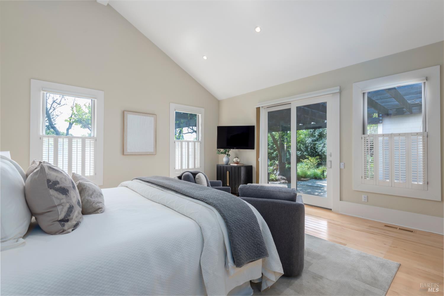 999 Pratt Avenue St. Helena CA 94574