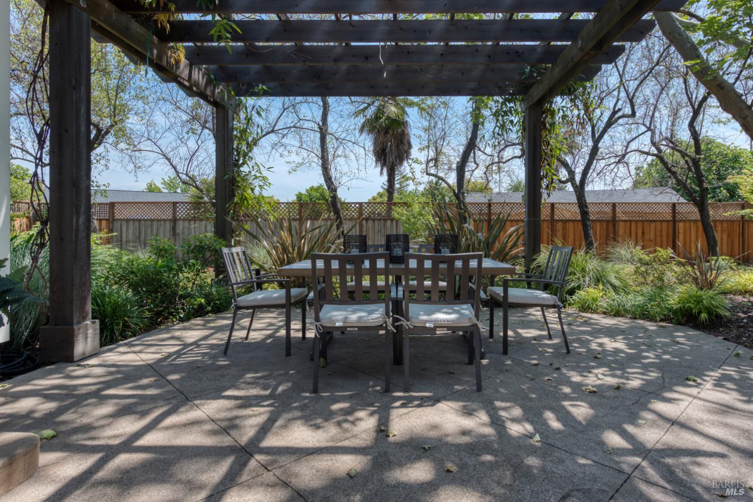 999 Pratt Avenue St. Helena CA 94574