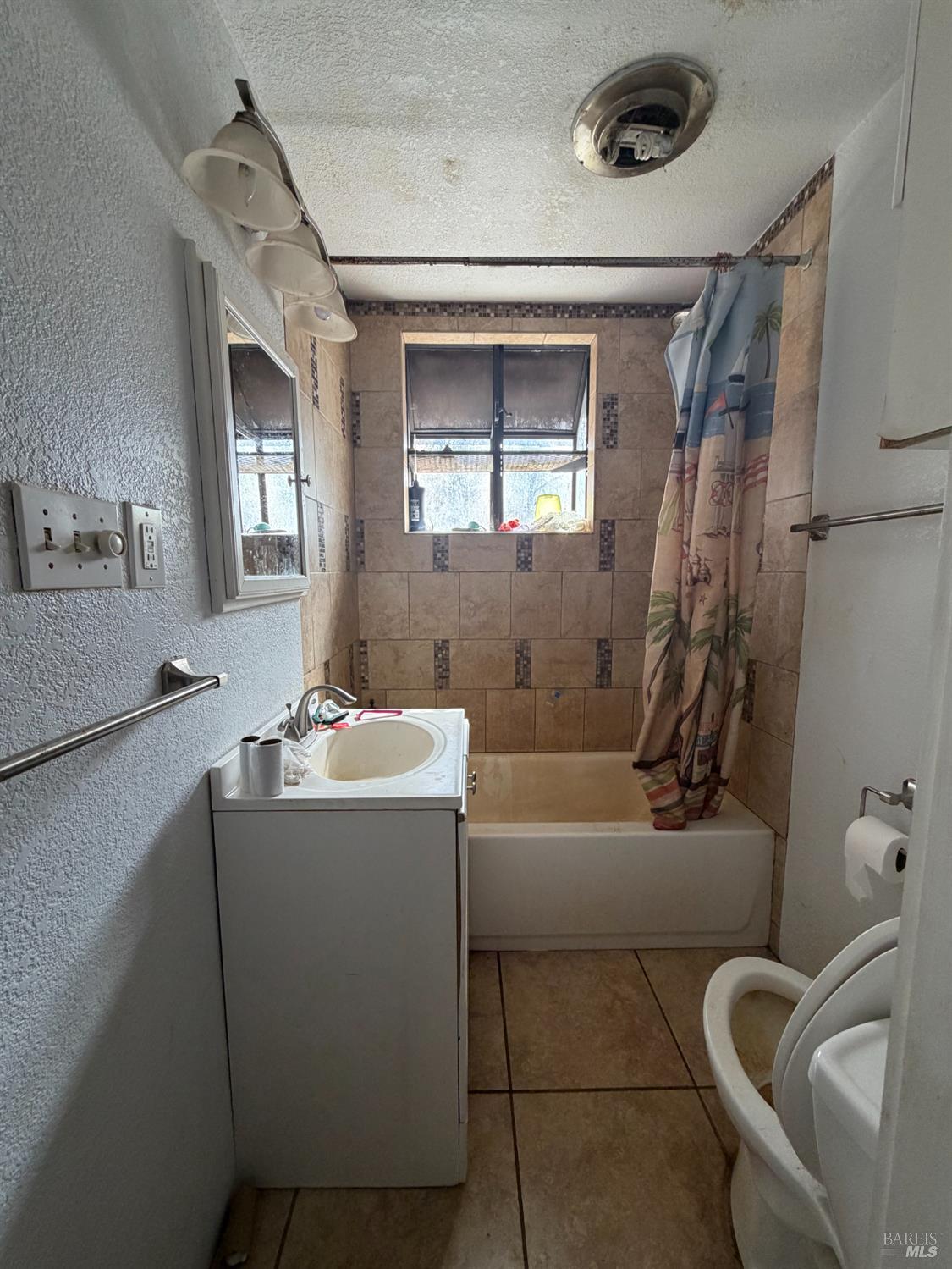 24463 Shady Lane Covelo CA 95428