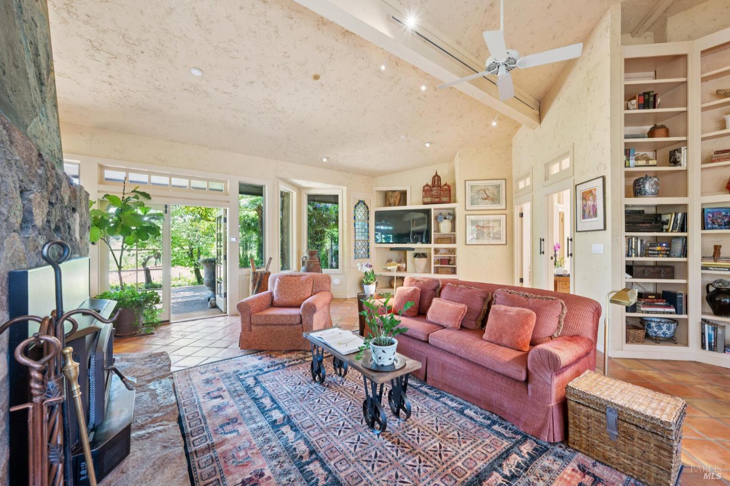1633 Dry Creek Road Healdsburg CA 95448
