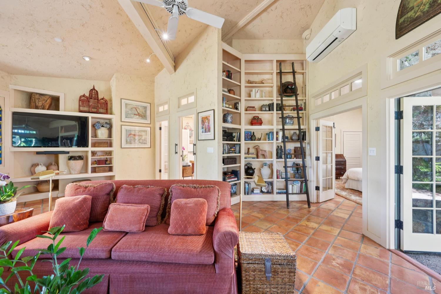 1633 Dry Creek Road Healdsburg CA 95448
