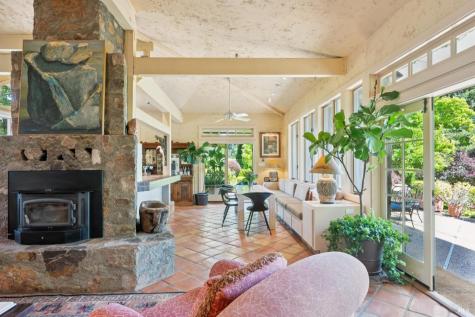 1633 Dry Creek Road Healdsburg CA 95448