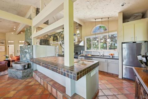 1633 Dry Creek Road Healdsburg CA 95448