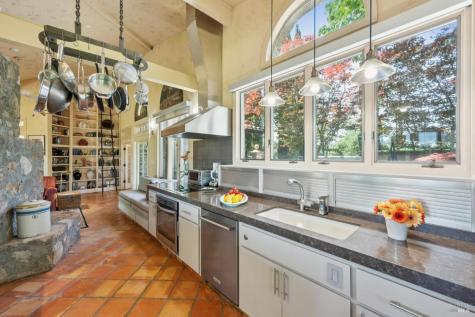 1633 Dry Creek Road Healdsburg CA 95448