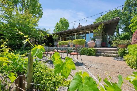 1633 Dry Creek Road Healdsburg CA 95448