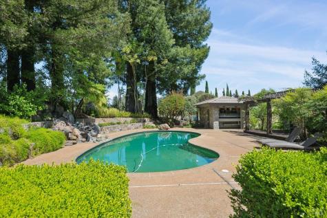 1633 Dry Creek Road Healdsburg CA 95448