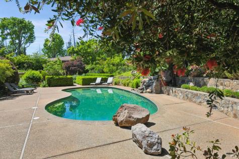 1633 Dry Creek Road Healdsburg CA 95448