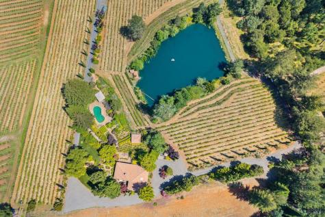 1633 Dry Creek Road Healdsburg CA 95448