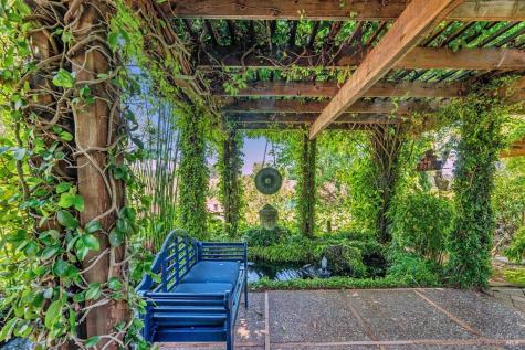 1633 Dry Creek Road Healdsburg CA 95448