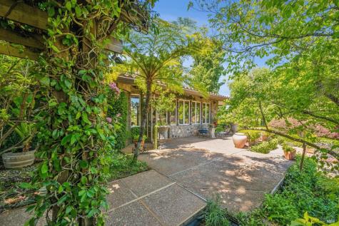1633 Dry Creek Road Healdsburg CA 95448