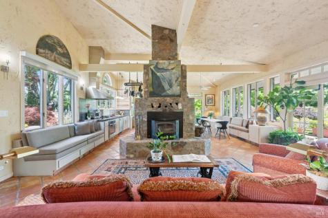 1633 Dry Creek Road Healdsburg CA 95448