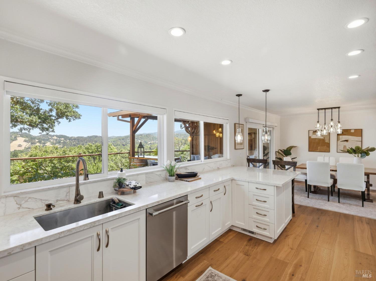 31 Roca Court Novato CA 94947