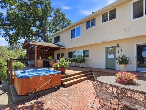 31 Roca Court Novato CA 94947