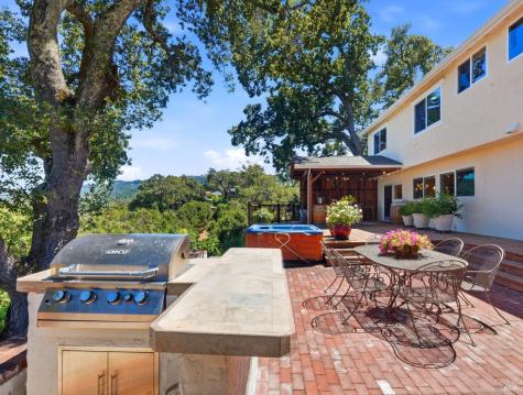 31 Roca Court Novato CA 94947