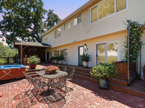 31 Roca Court Novato CA 94947