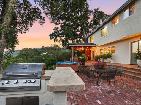 31 Roca Court Novato CA 94947