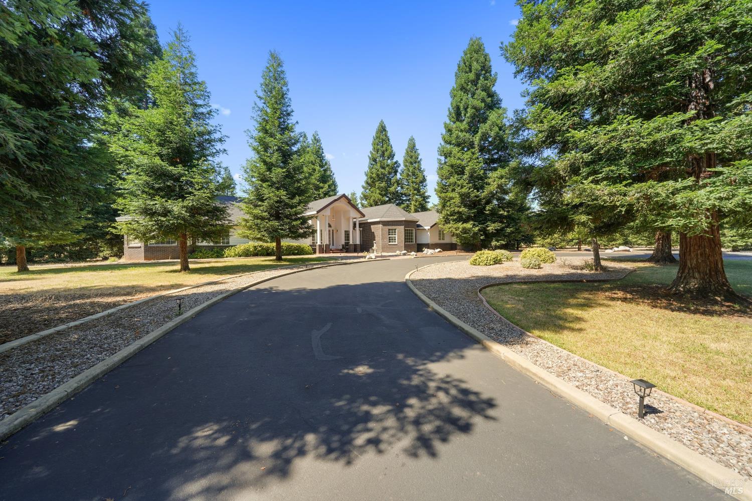 15947 Butterfield Lane Anderson CA 96007