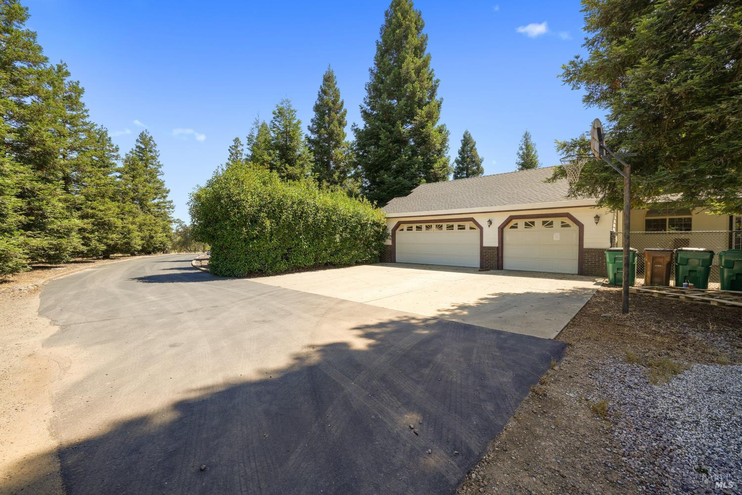 15947 Butterfield Lane Anderson CA 96007