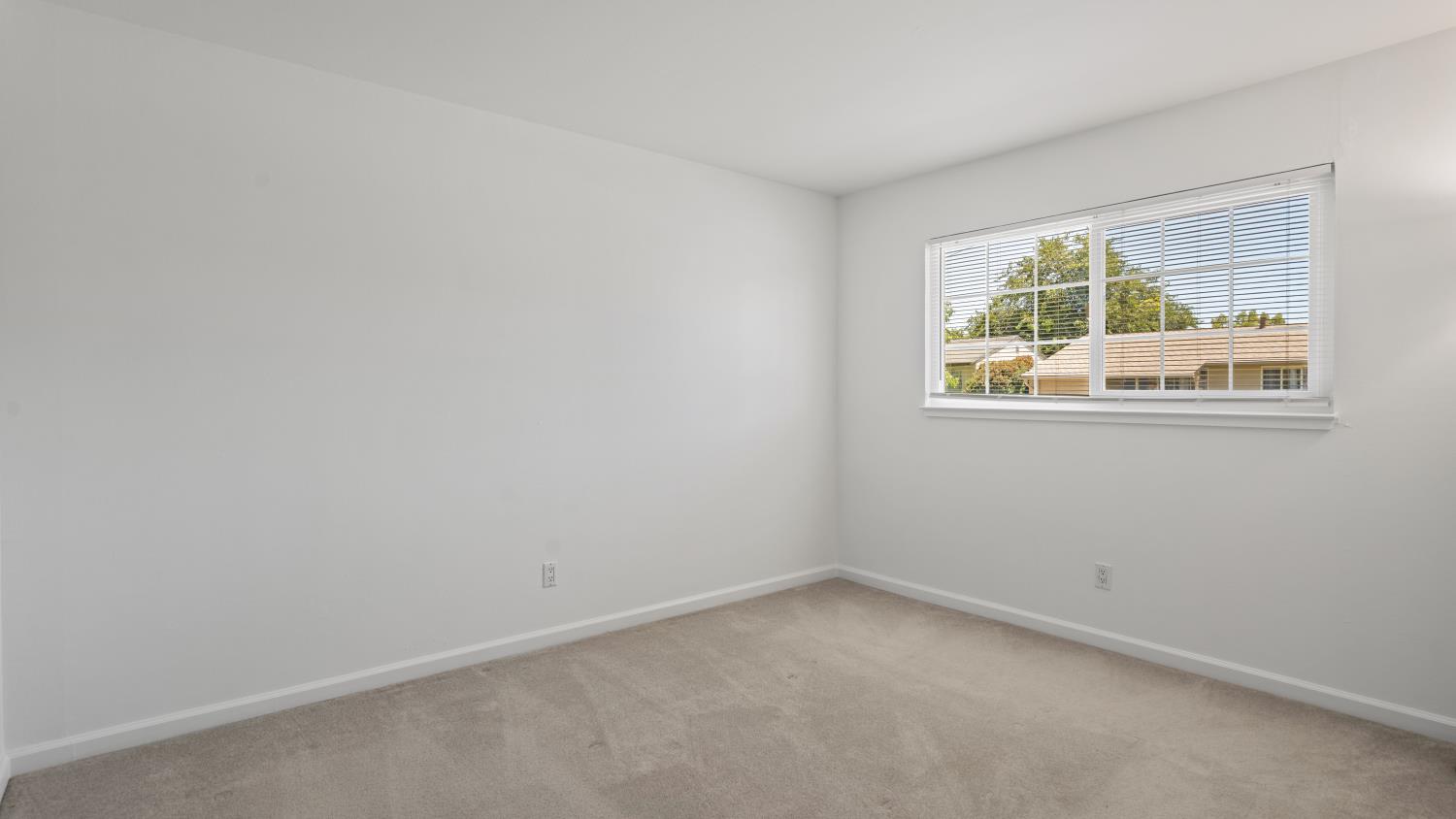 2043 Edwin Way Sacramento CA 95825