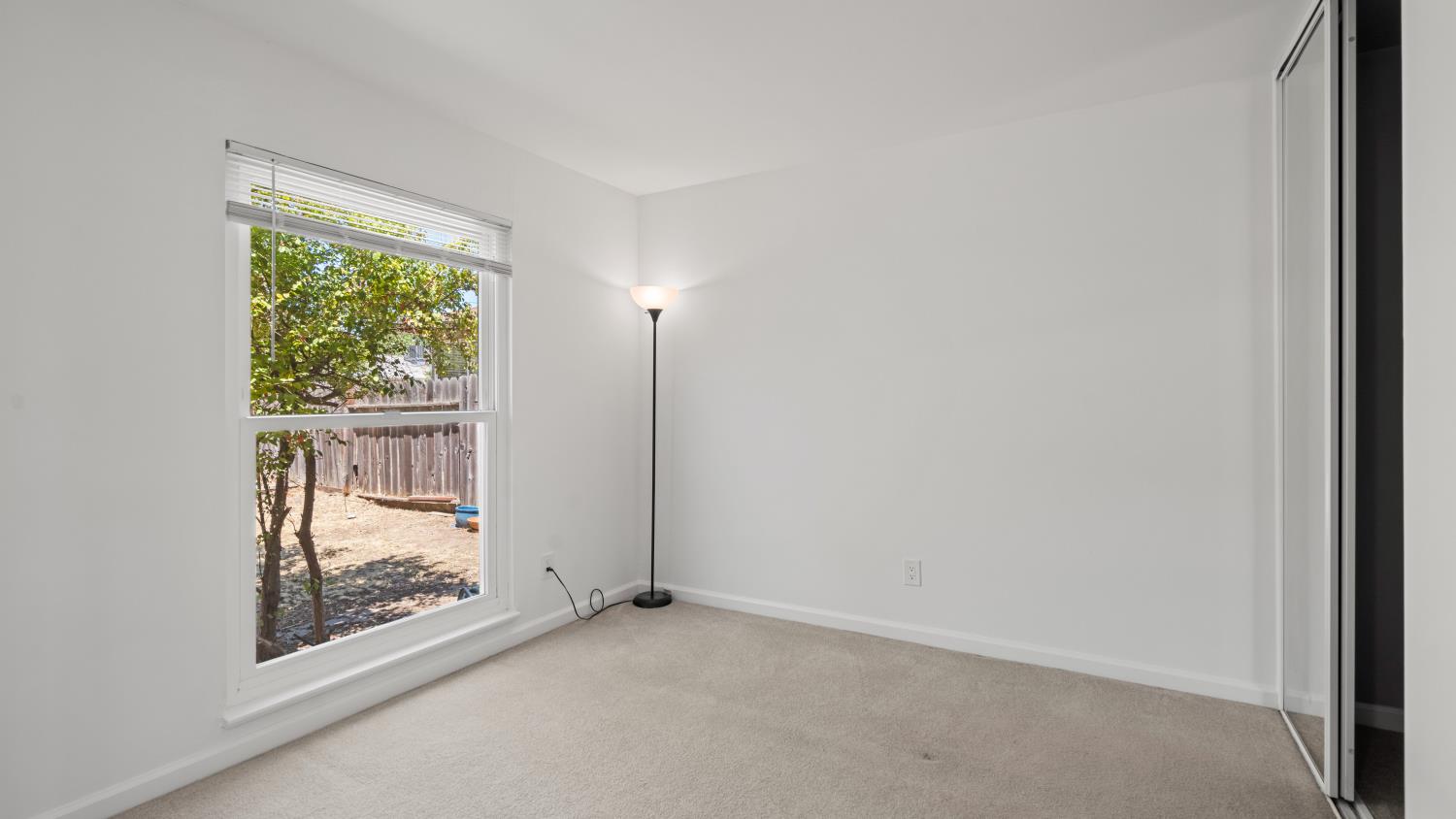 2043 Edwin Way Sacramento CA 95825