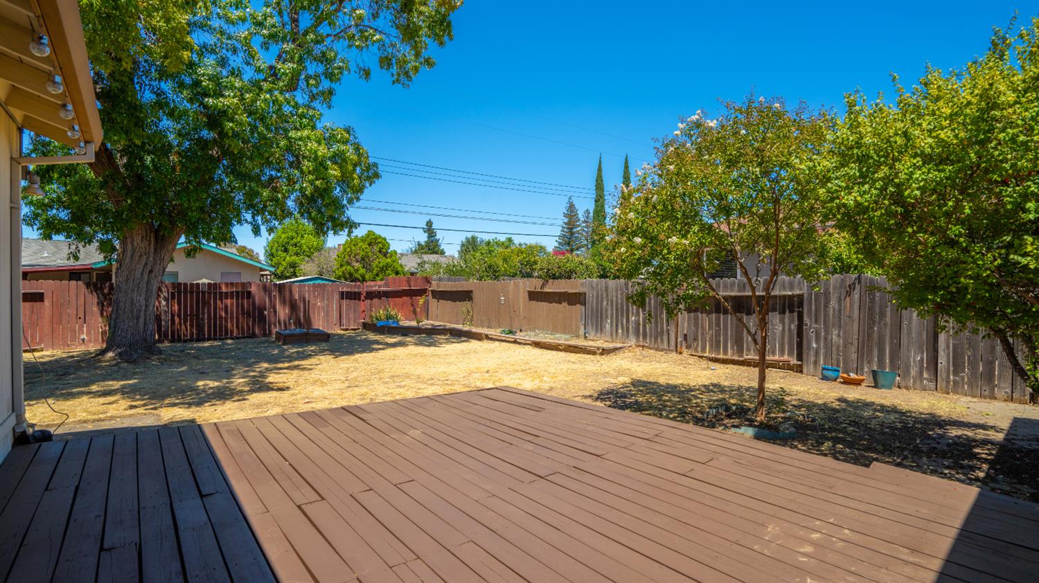 2043 Edwin Way Sacramento CA 95825