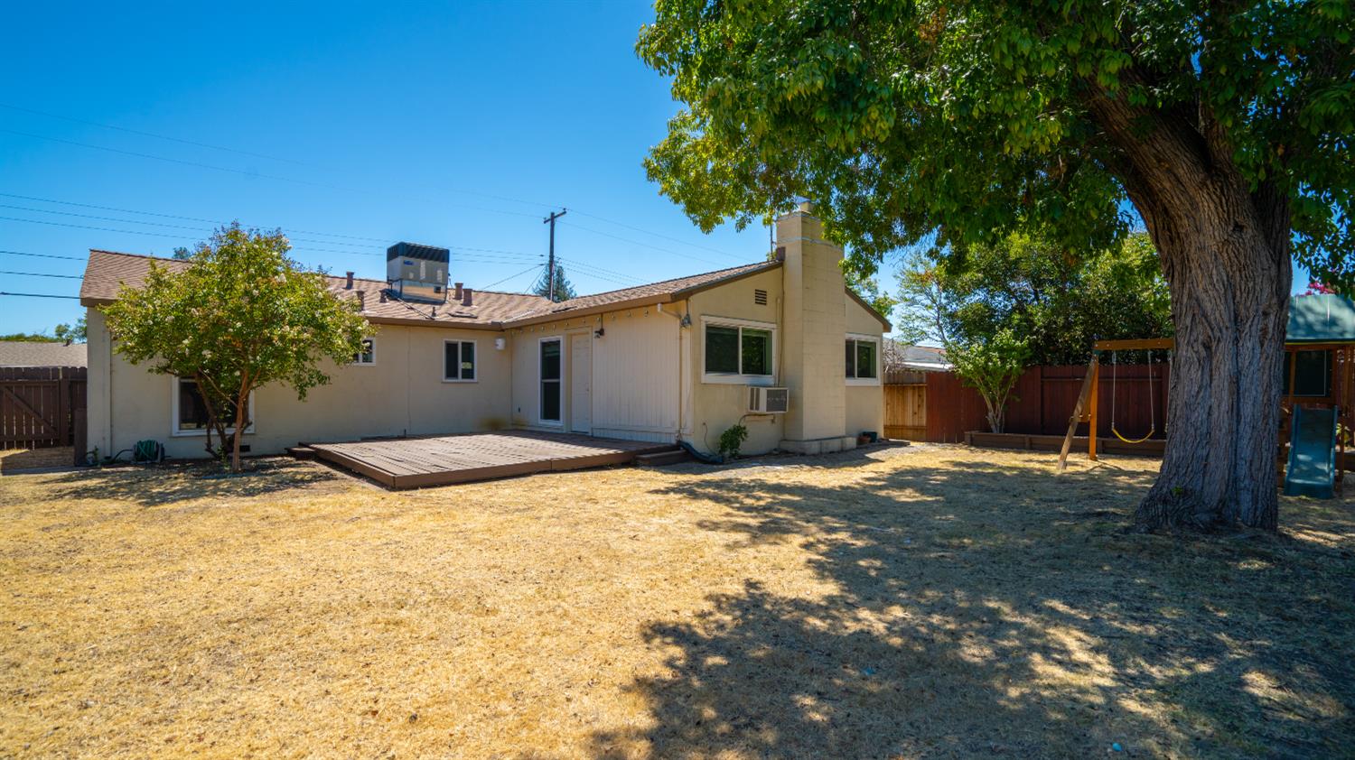 2043 Edwin Way Sacramento CA 95825