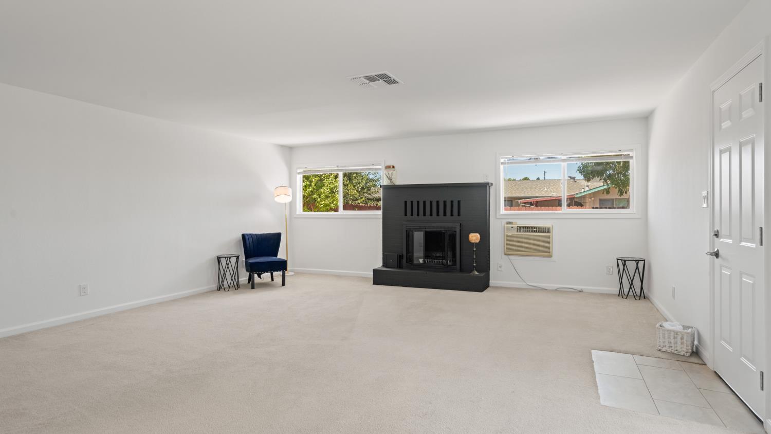 2043 Edwin Way Sacramento CA 95825