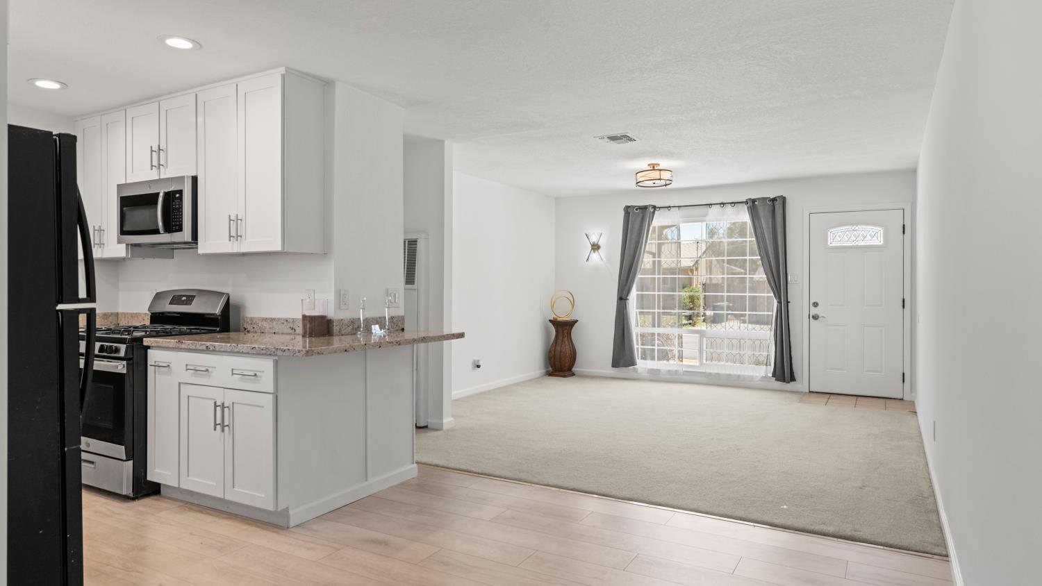 2043 Edwin Way Sacramento CA 95825
