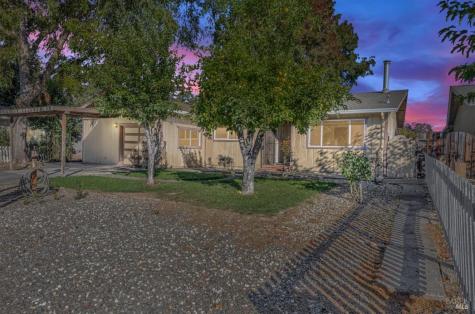 8470 Old Oak Road Windsor CA 95492